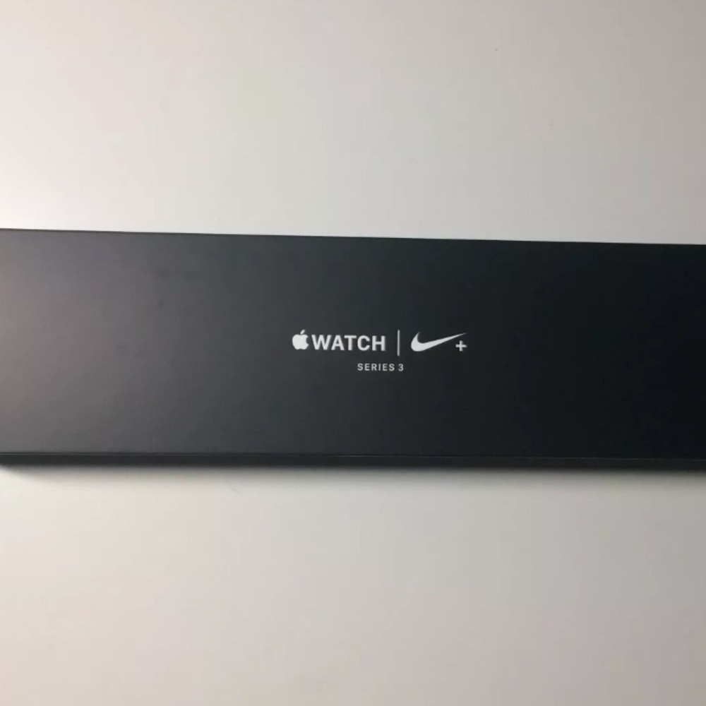 Apple Watch Series 3 Nike+ 38mm GPS ONLY - Picture 7 of 8
